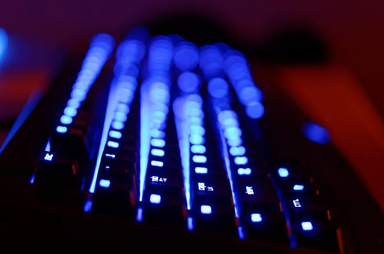 Blåt gaming tastatur